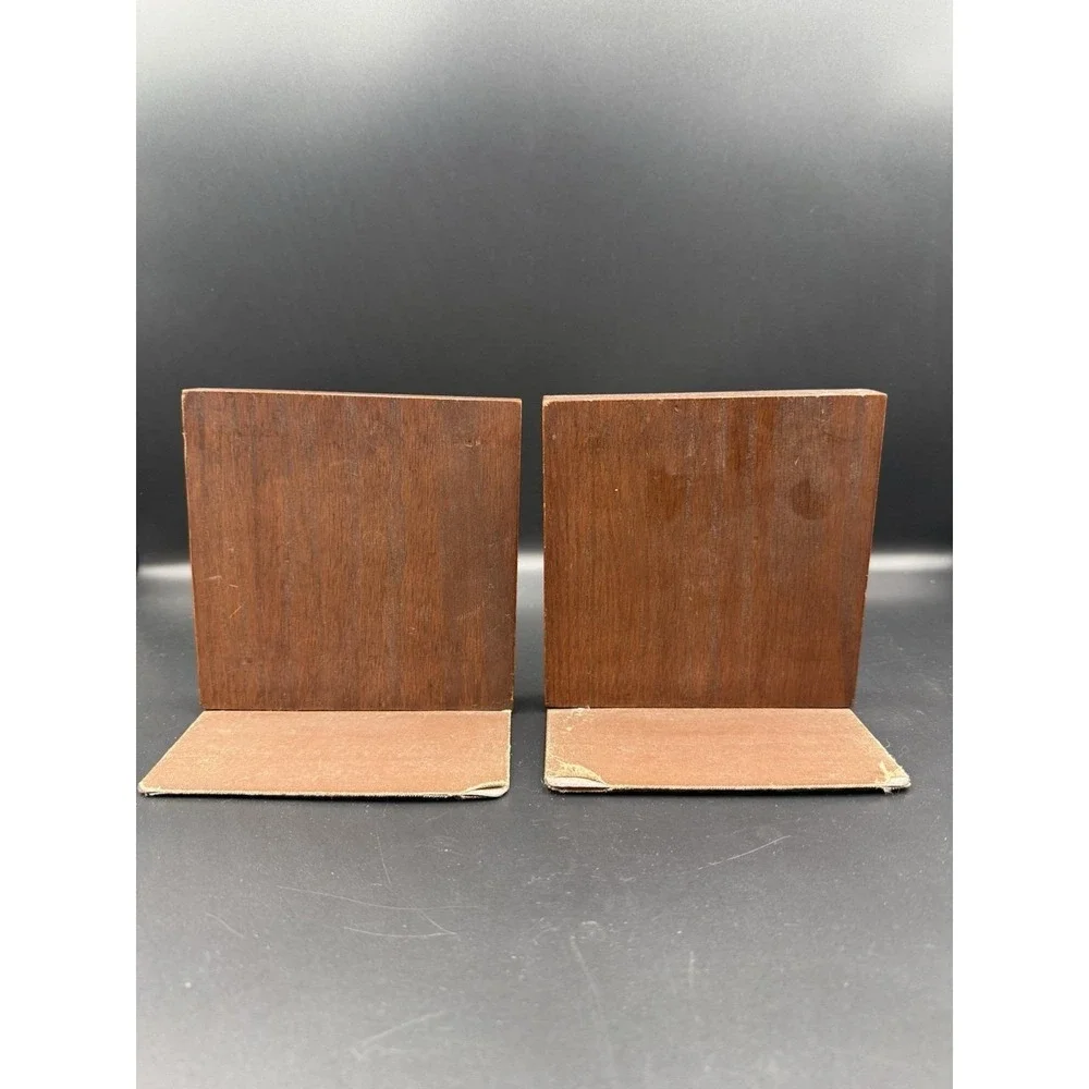 Antique Crafted Oak & Leather Bookends made in East Aurora,N.Y. Around 1910.